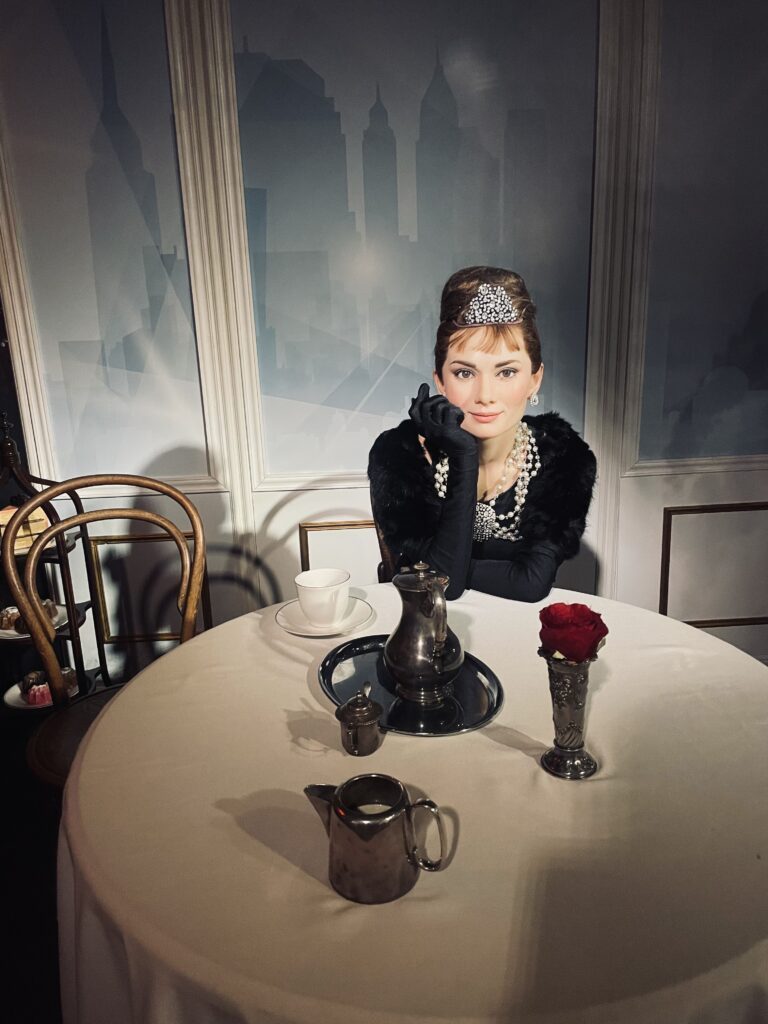 Wax figure of Madam Tussaud "Breakfast at Tiffany's"