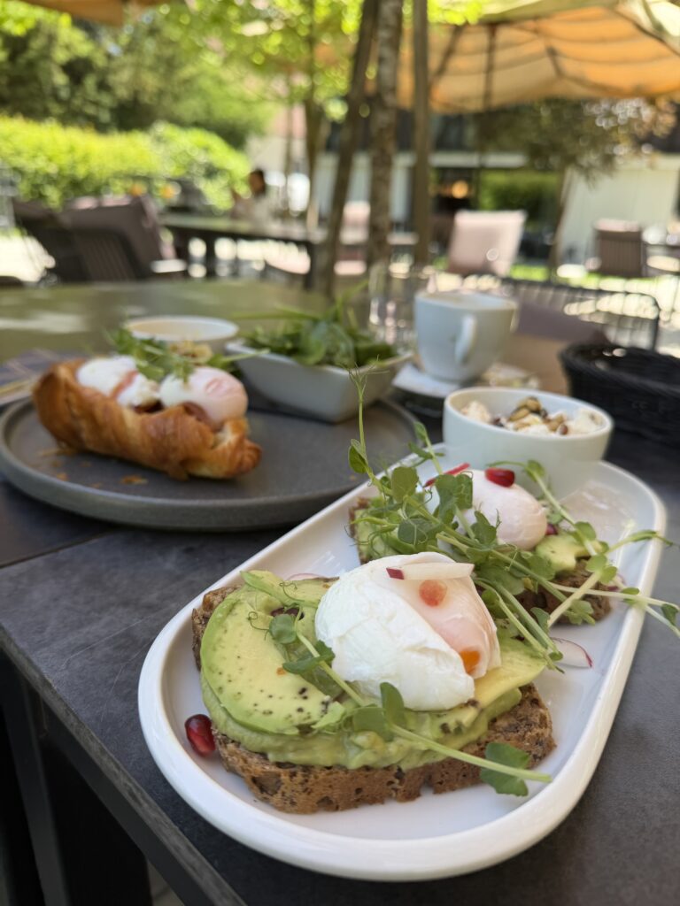 Bistro Cad breakfast